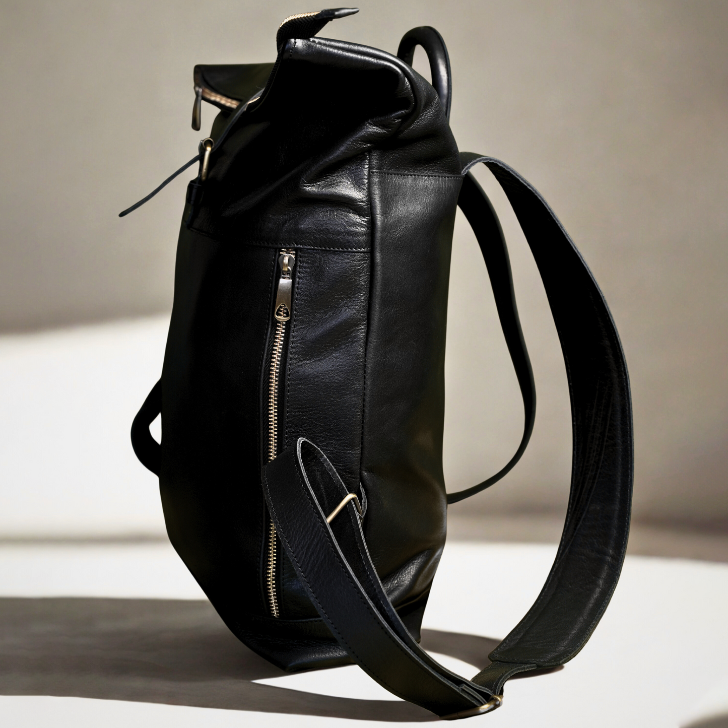 Sac à Dos en Cuir Noir Fait Main